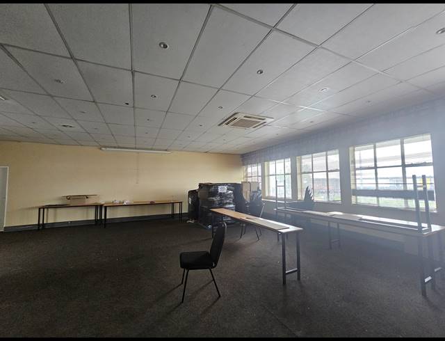 4,318M² WAREHOUSE TO LET IN ISANDO